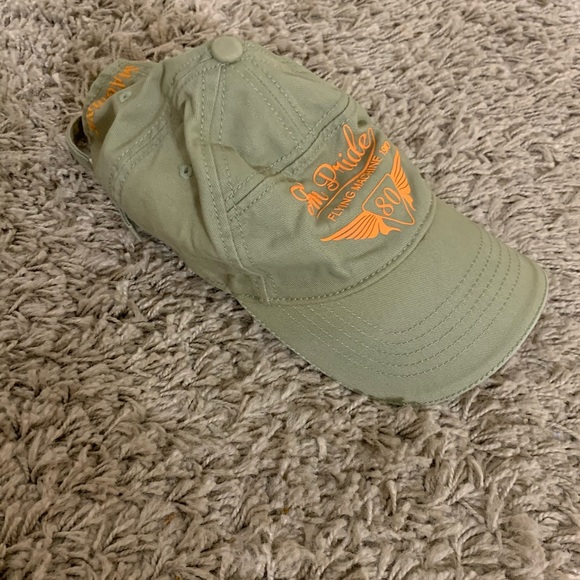 Hats. - Picture 6 of 16